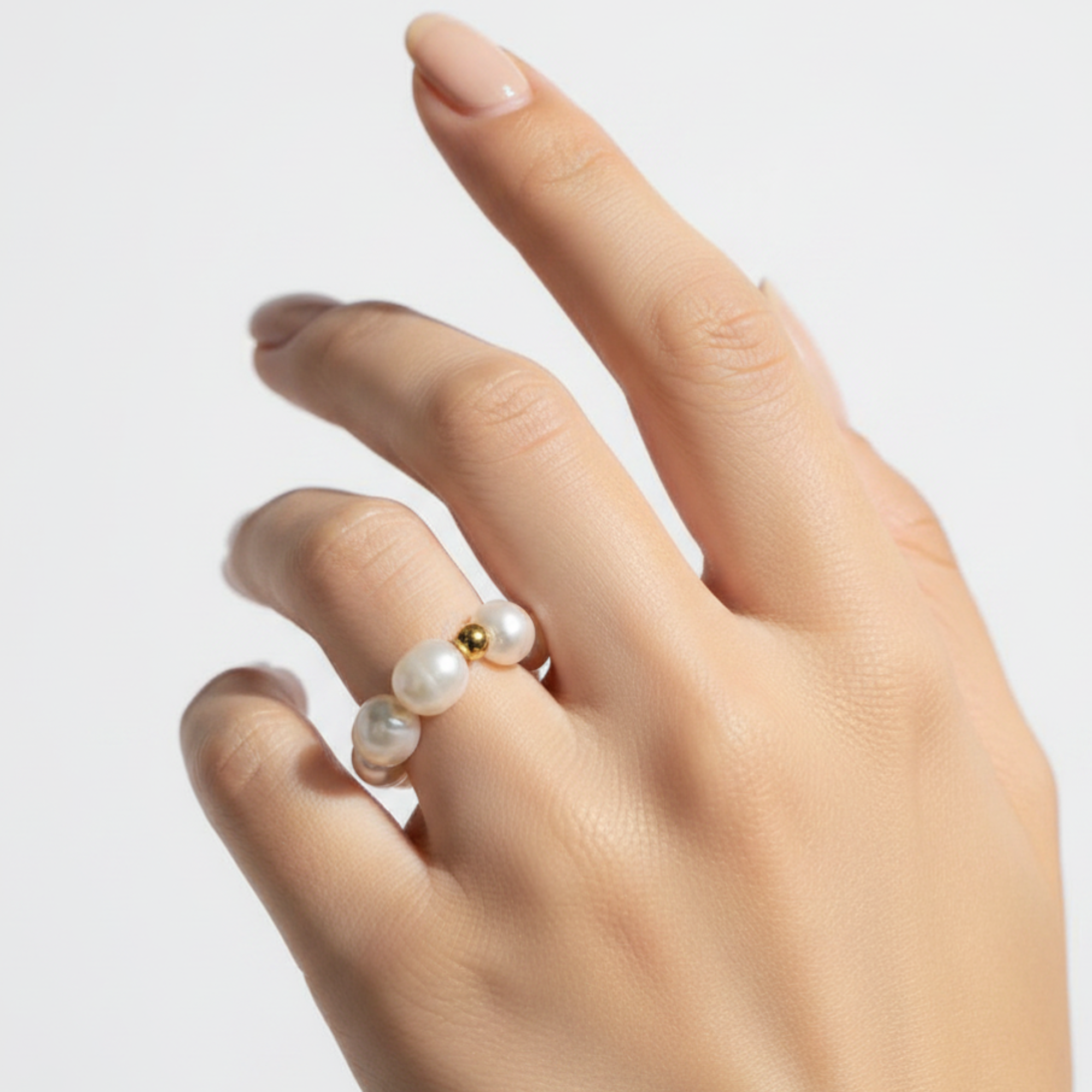 Monomoy Chunky Pearl Stretch Ring