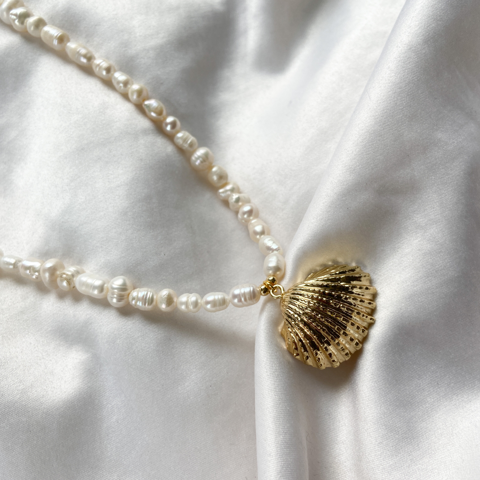 Cliff Necklace